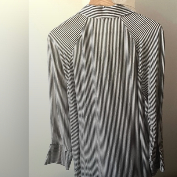 Zara Oversized Gray & White Pinstripe Button Down Viscose Shirt L - Picture 4 of 6